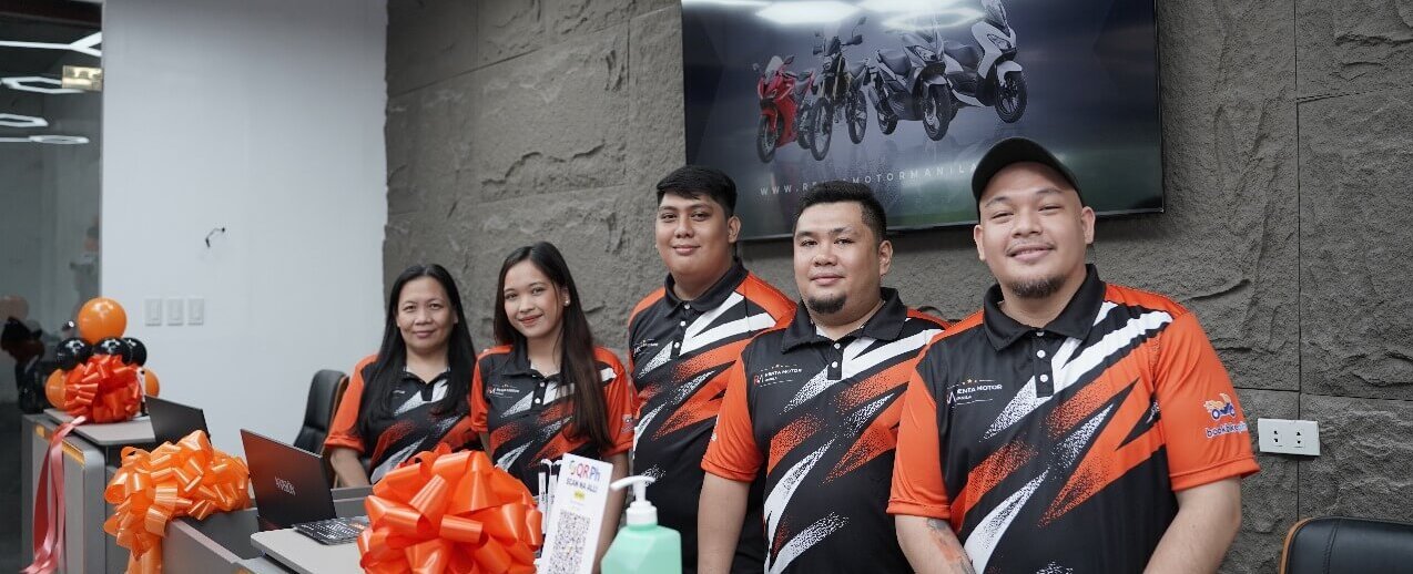 Renta Motor Manila support team