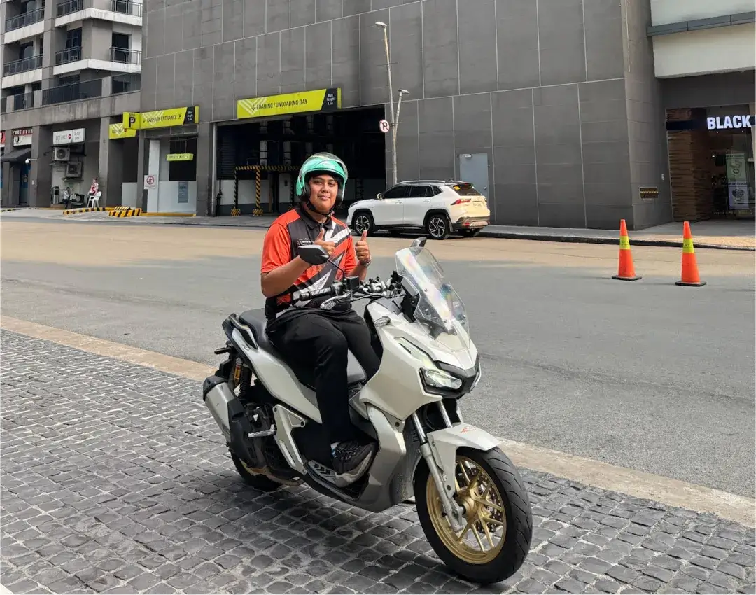 Motorcycle pickup near Makati